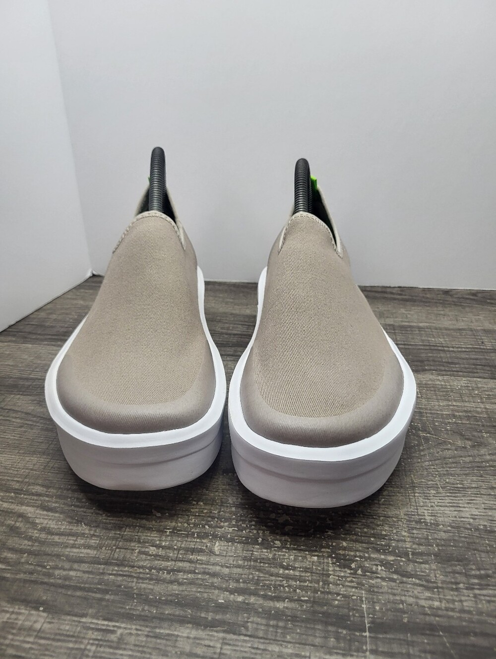 OOFOS OOMEGA EEZEE LOW WOMEN'S SIZE 9 COMFORT SLIP ON SHOES TAUPE - Picture 4 of 10